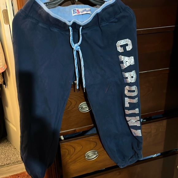 Very cute UNC sweatpants - Picture 1 of 6